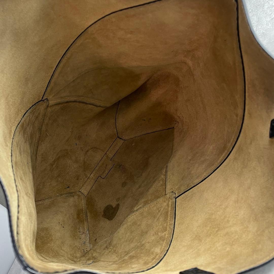 現行✨ ロエベ パズル ミディアムトート シャイニーカーフ ブラック 本革