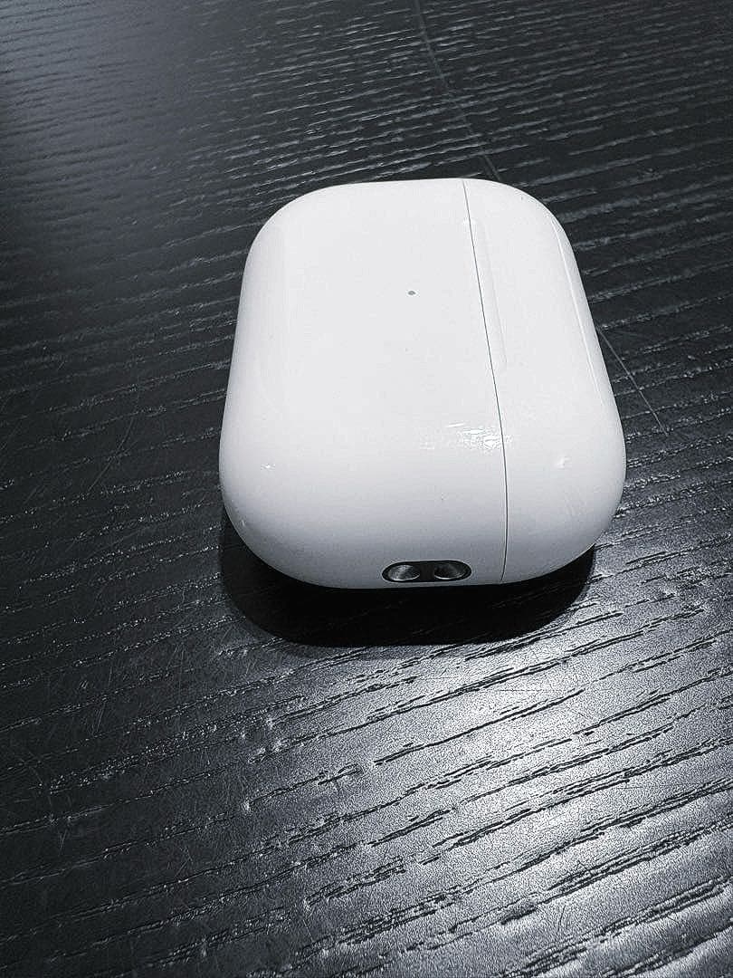 美品 AirPods Pro2（第2世代）USB-C MTJV3J/Aエアポッズ