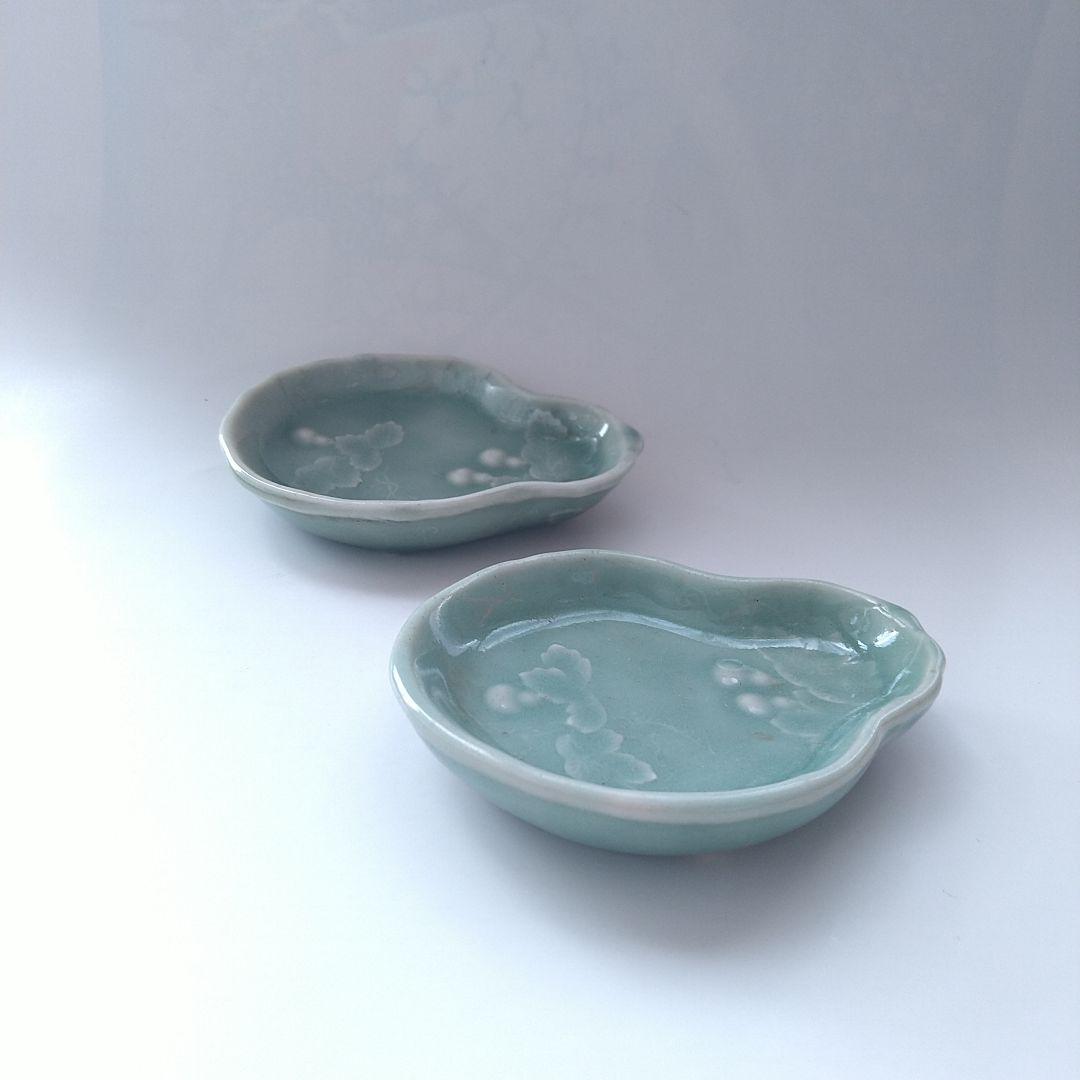 三田青磁 豆皿 手塩皿 2客 瓢箪文様 ひょうたん 足付き 江戸期　希少