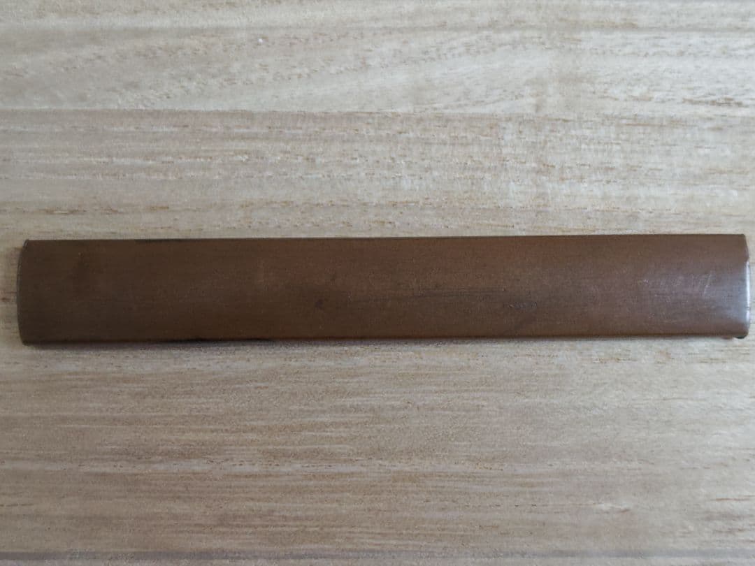 江戸期　小柄「七福神祭の図」金色絵、銅地