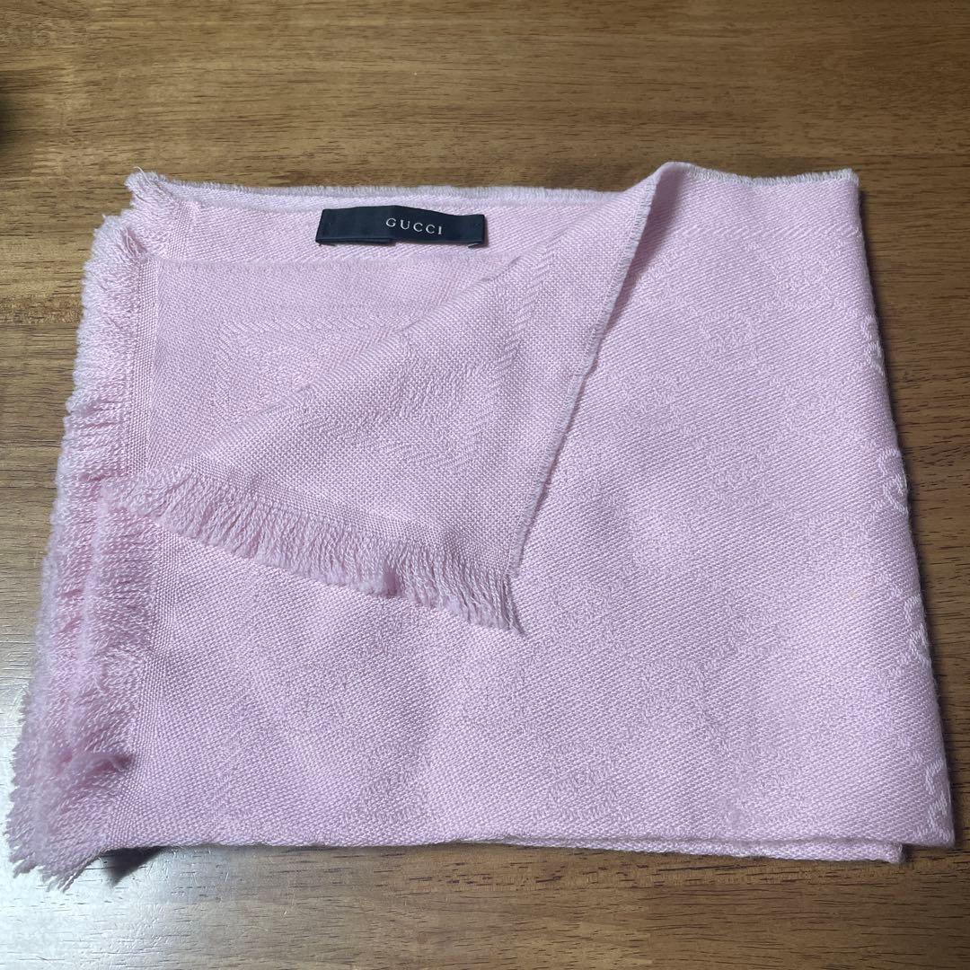 GUCCI ピンク ストール フリンジ付き