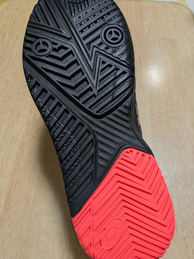 ASICS テニスシューズ レゾリューション8 ブラック/オレンジ