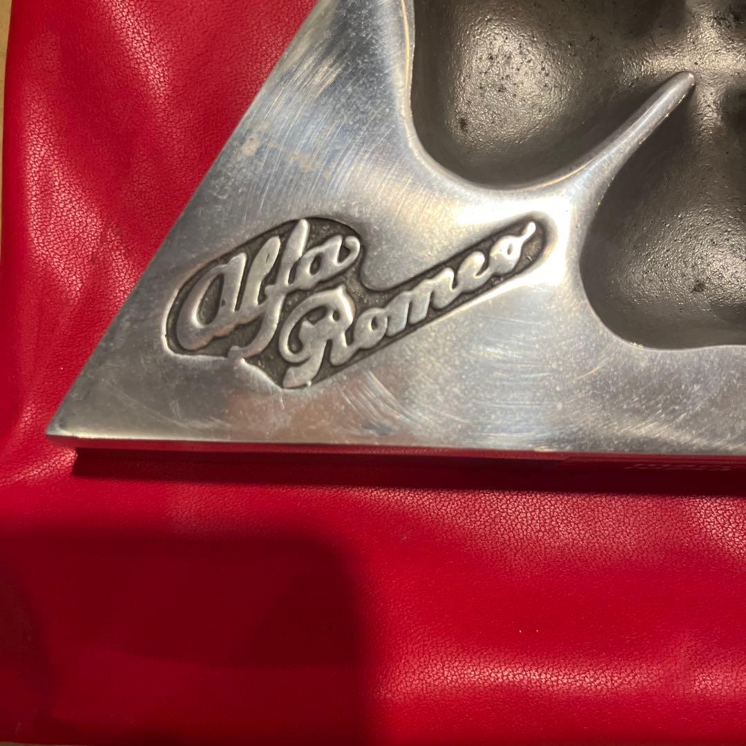 Macchina rossa × ALFA ROMEO 四葉のクローバー灰皿