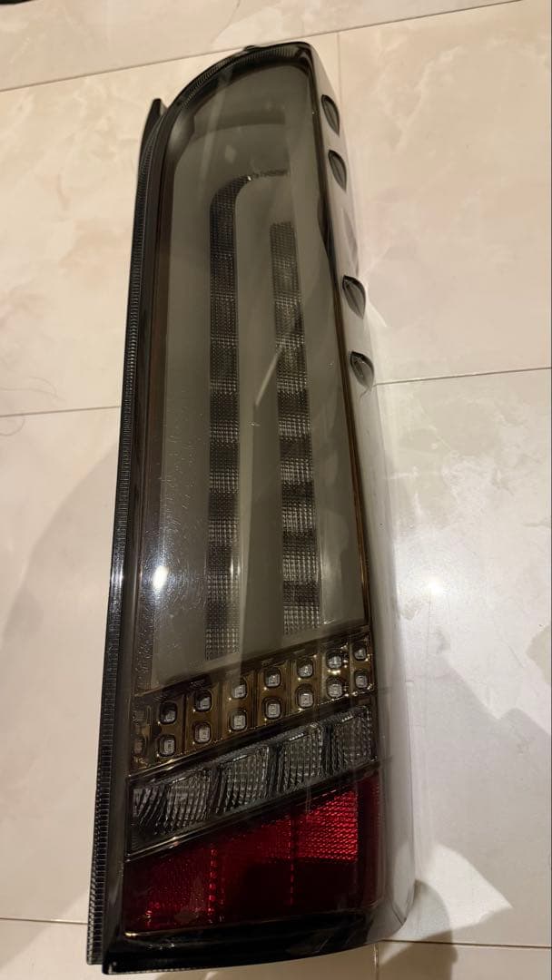 HIACE 200系 ヴァレンティULTRA Z ウルトラゼータLEDテール