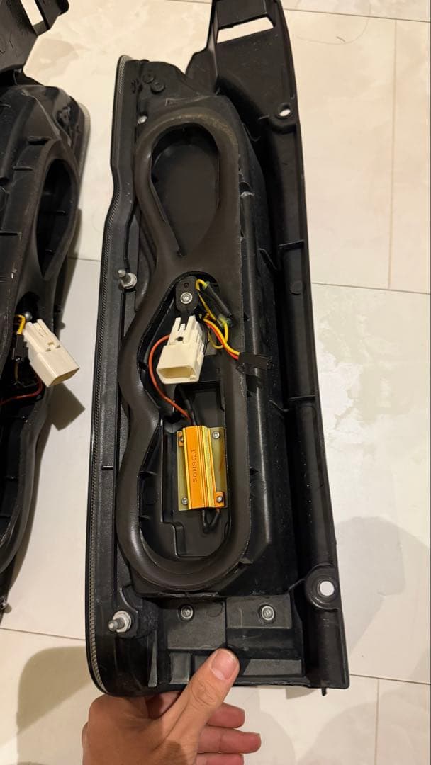 HIACE 200系 ヴァレンティULTRA Z ウルトラゼータLEDテール