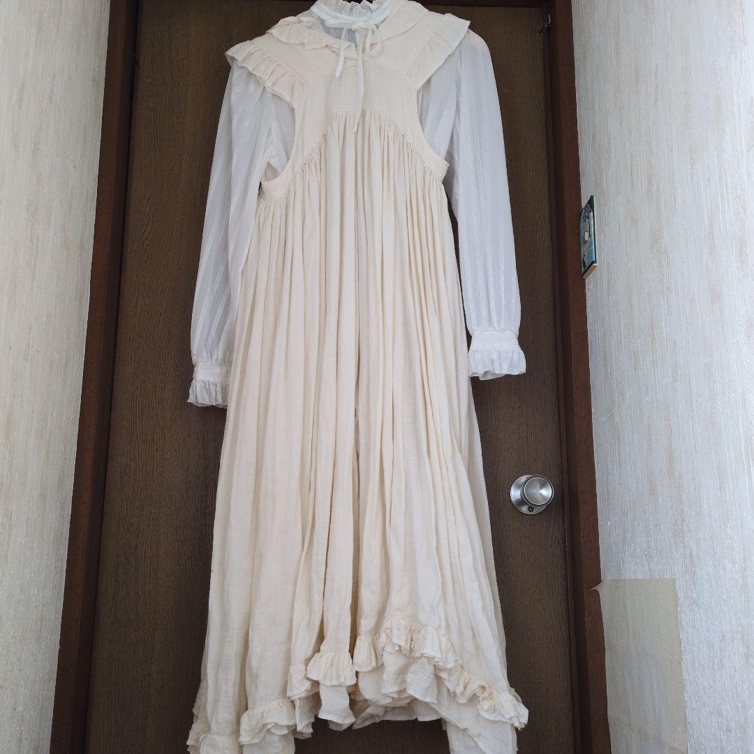 最終値下げyukahaseyama ワンピース　ナチュラル　コットンフリル付き