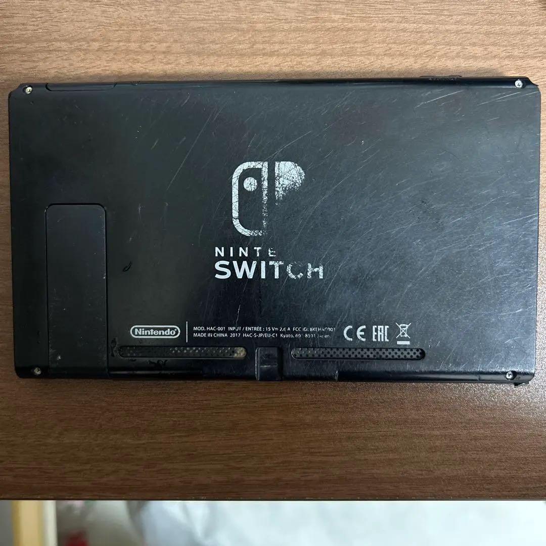 Nintendo Switch 本体とドック