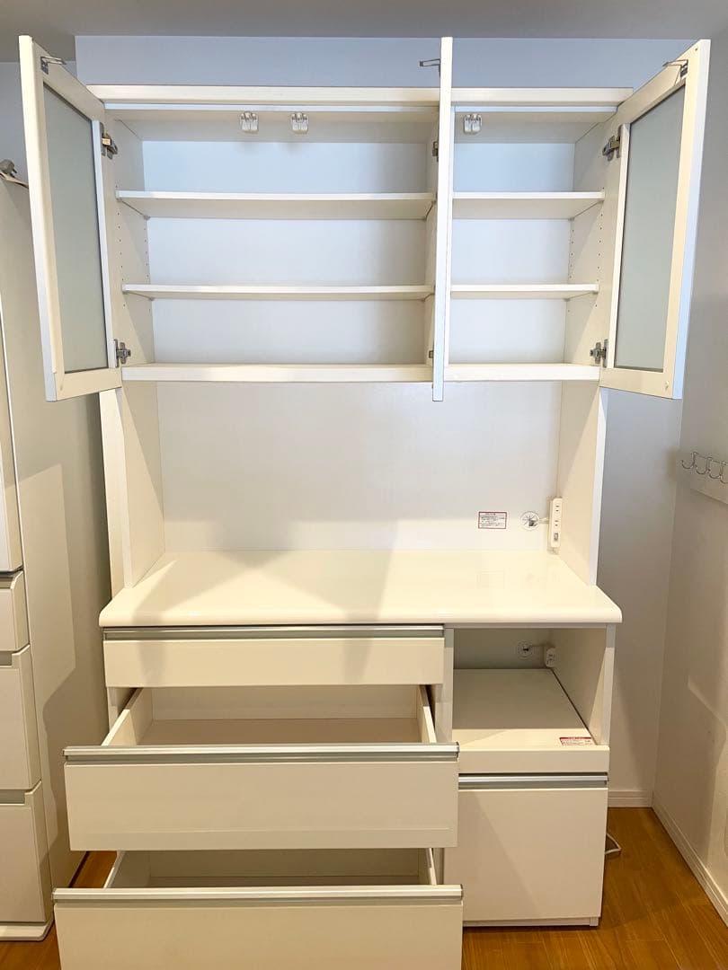 ニトリ　キッチン収納キャビネット 白