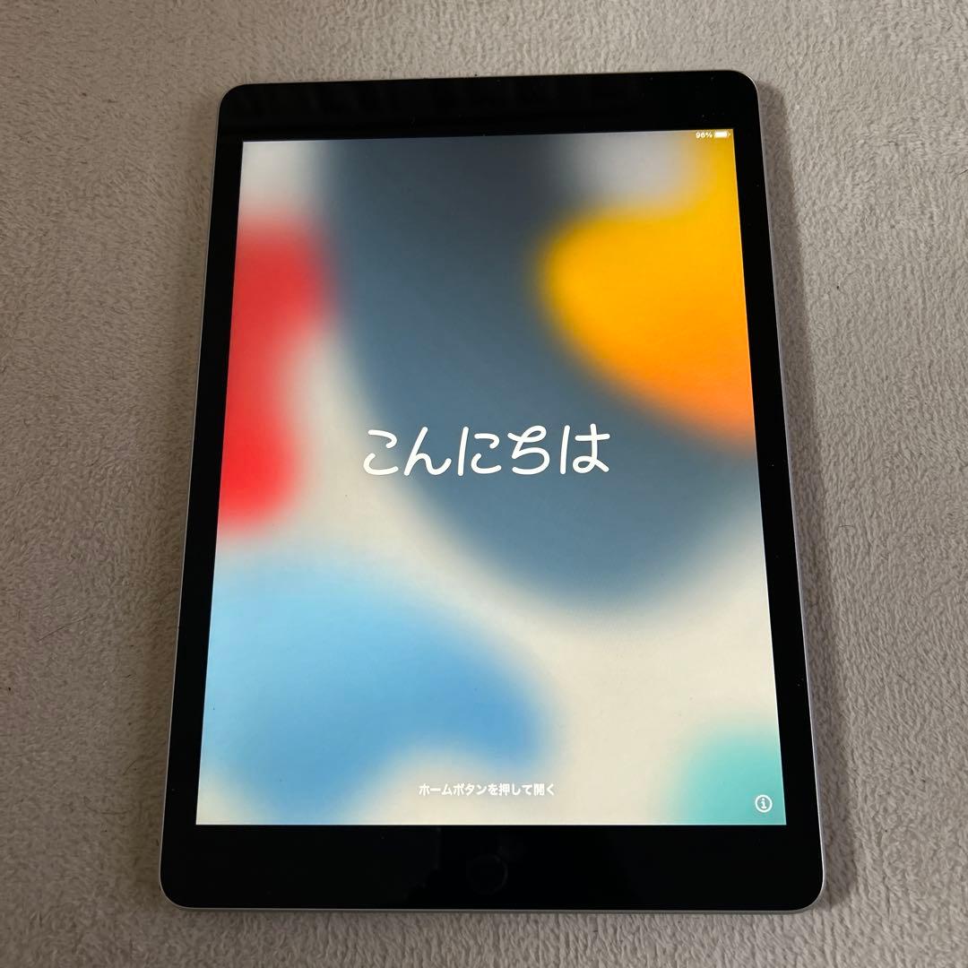 y*p様 Apple iPad第９世代 64GBシルバー 本体 充電器付き