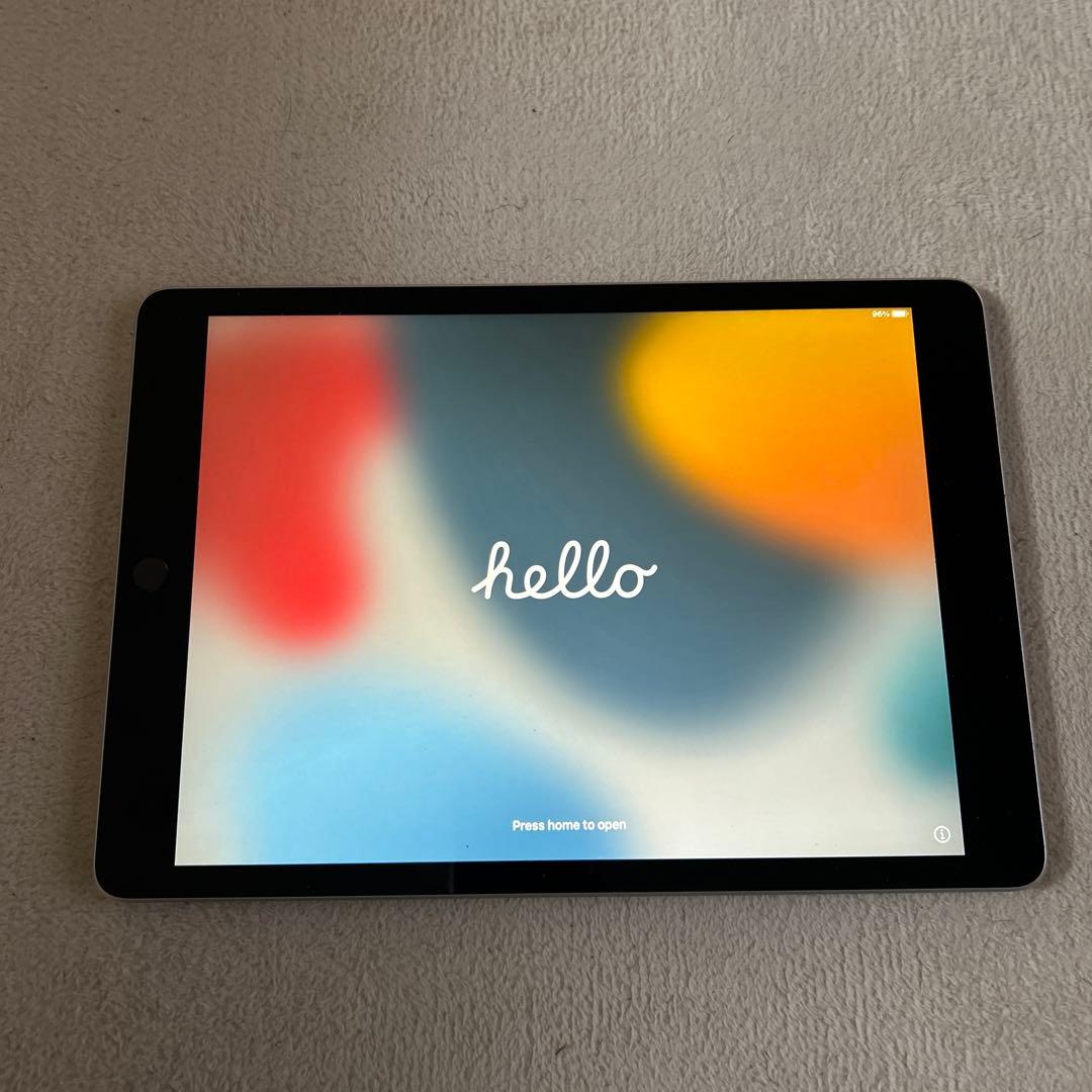 y*p様 Apple iPad第９世代 64GBシルバー 本体 充電器付き