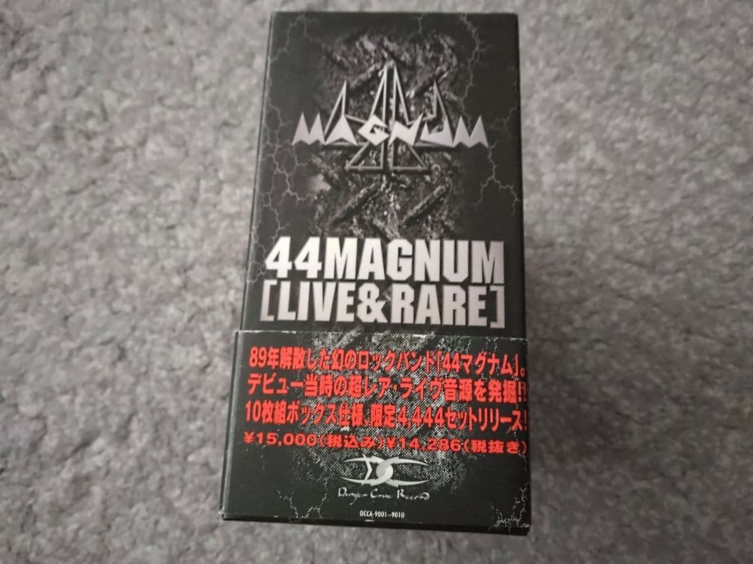 44MAGNUM [LIVE & RARE] 限定版