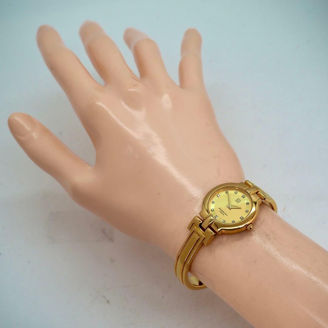 専用130 稼働【美品】GIVENCHY ゴールド　バングル　ダイヤ　レディース