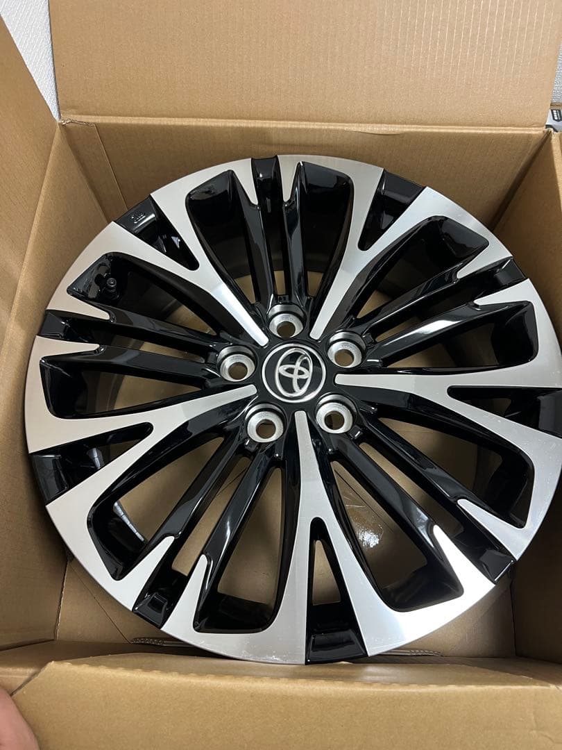 新品トヨタ 18インチ ホイール