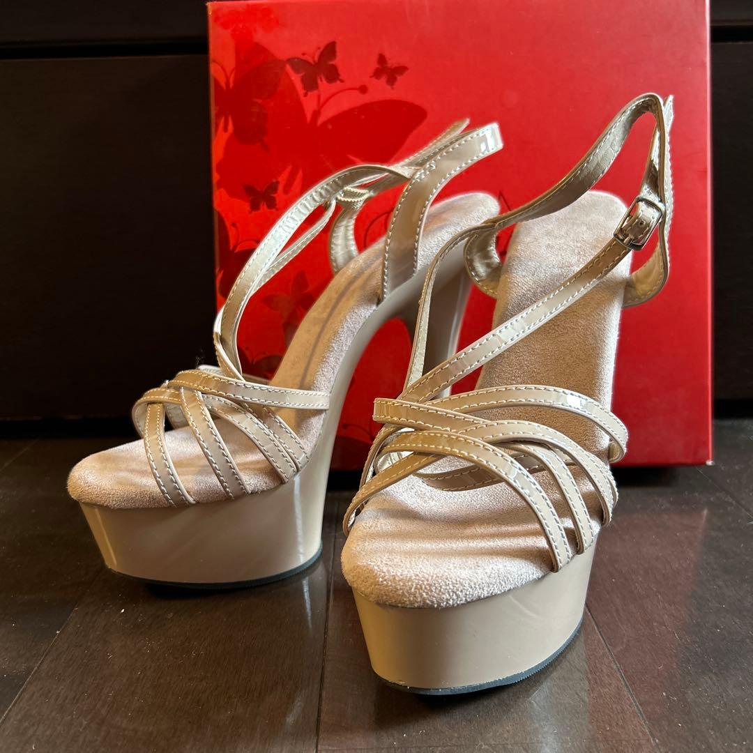 美品⭐︎ Pleaser プリーザー　ハイヒール　ベージュ