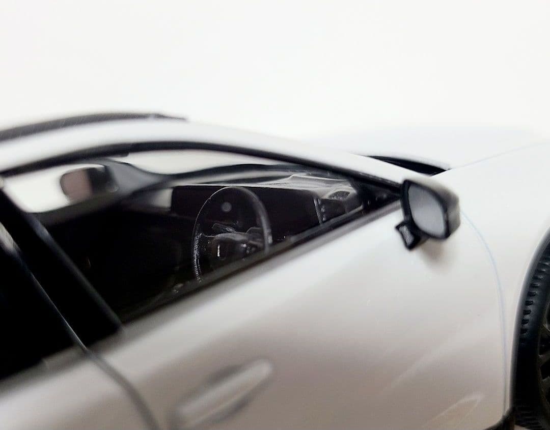 トヨタ クラウンエステート カラーサンプル