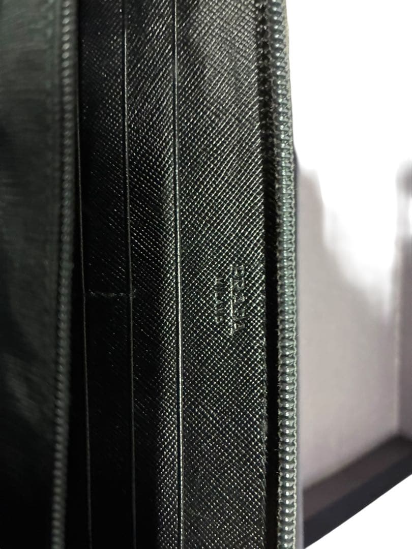 R*I様 PRADA 長財布 ラウンドファスナー ナイロン グリーン 箱・ギャラ