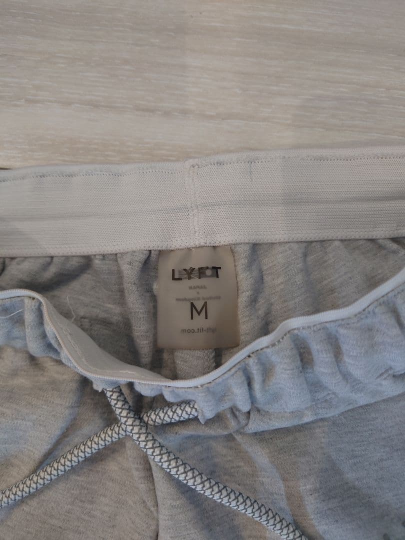 LYFT グレー タイトフィット トレーニングパンツ　M