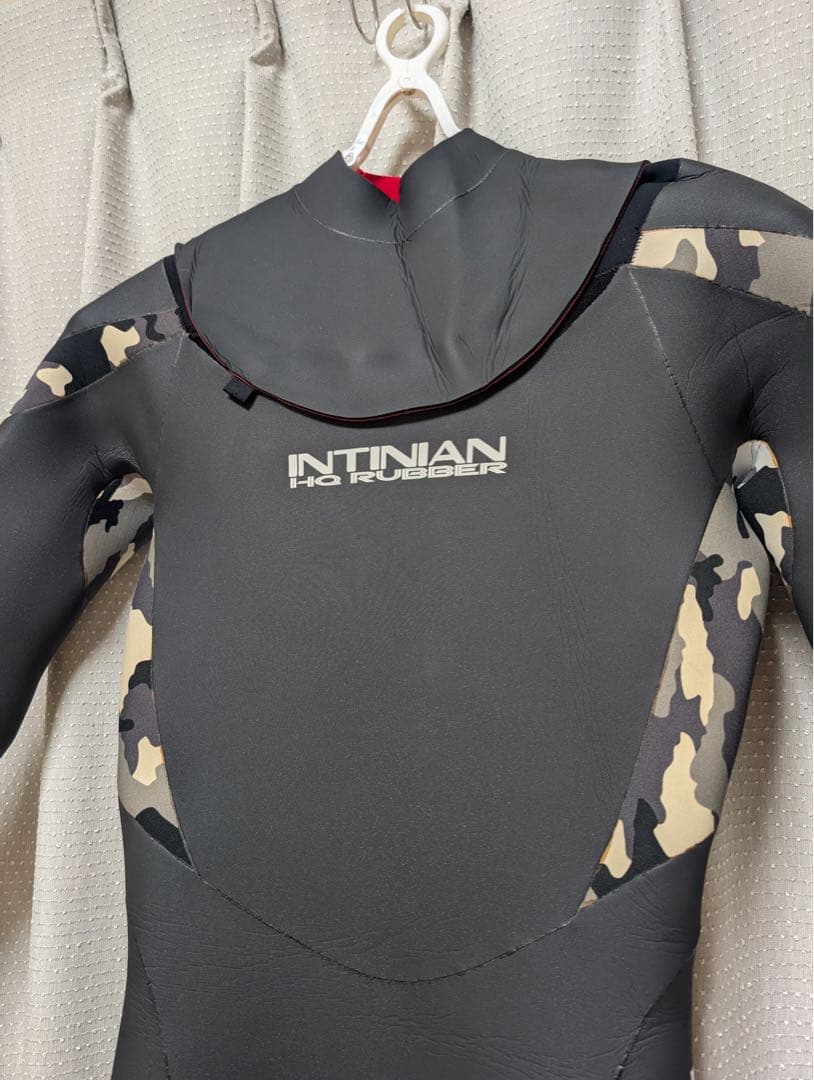 Intinian Hot Rubber 5×3mm セミドライ メンズ XL相当