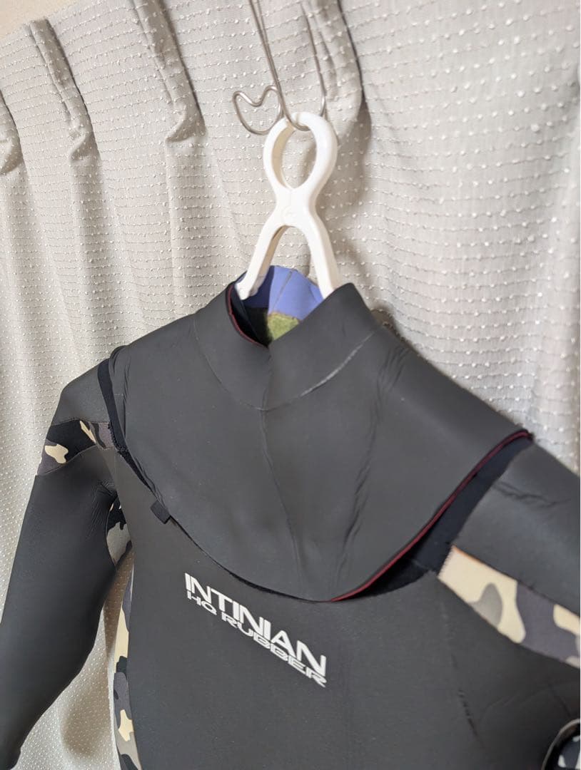 Intinian Hot Rubber 5×3mm セミドライ メンズ XL相当