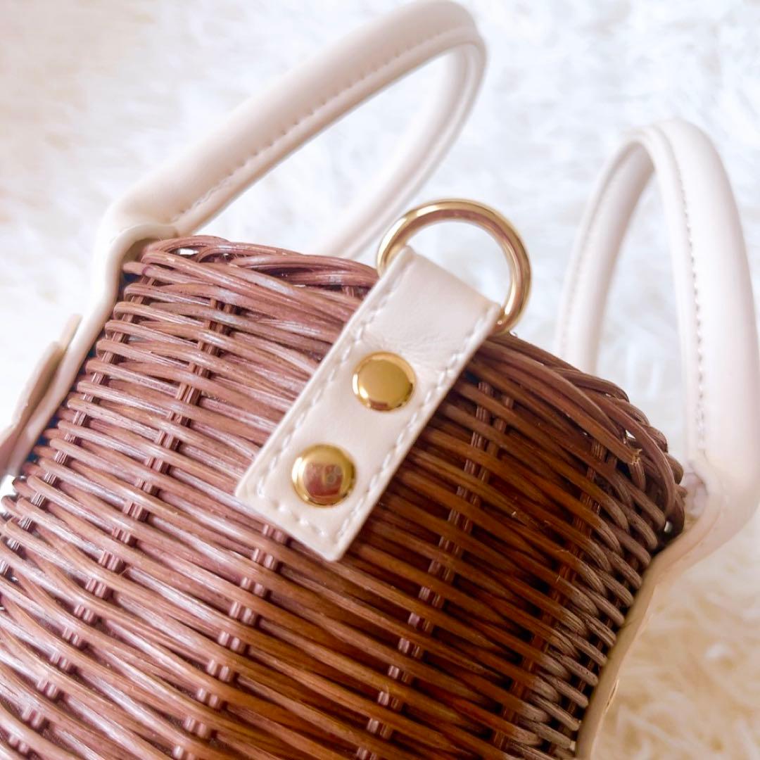 いく❣️ MARY QUANT ラタンカシメデイジー 2WAYミニトート