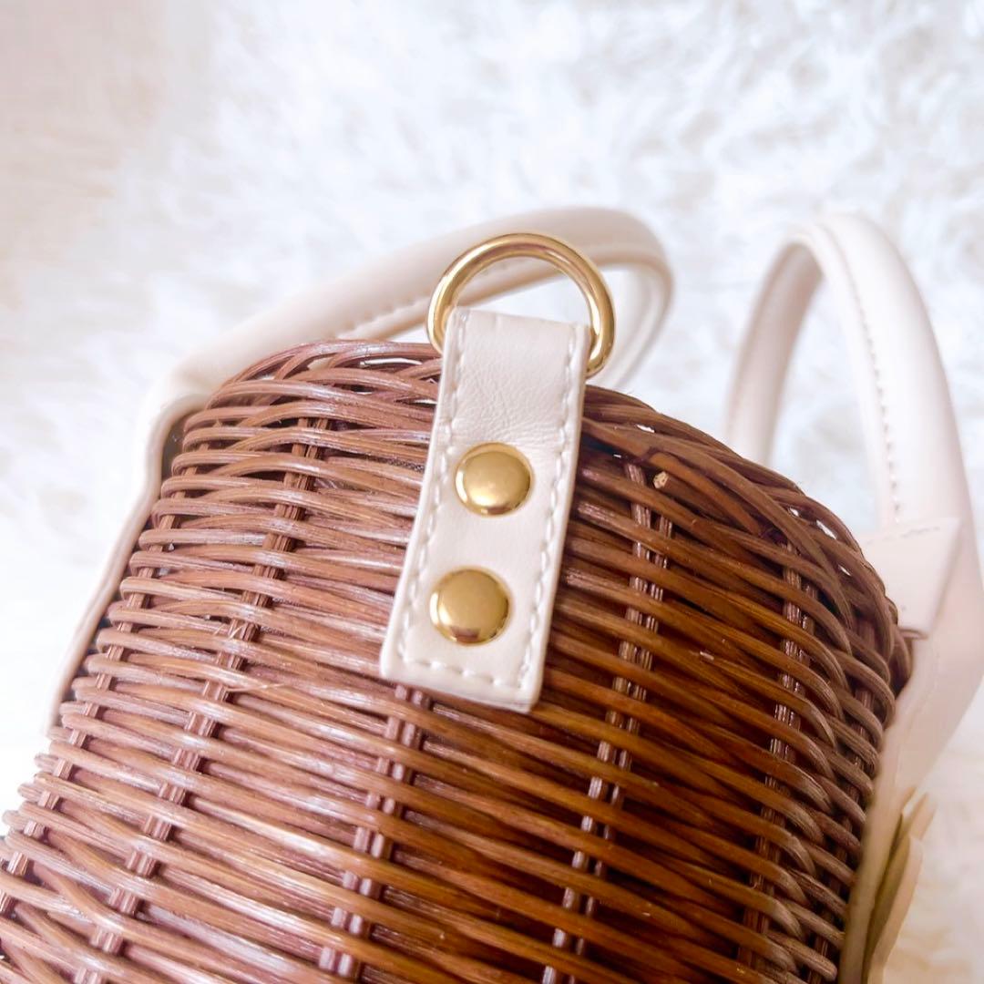 いく❣️ MARY QUANT ラタンカシメデイジー 2WAYミニトート