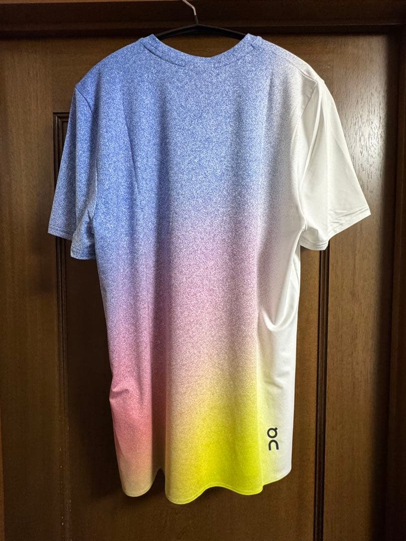 on テニスウェア　Mサイズ