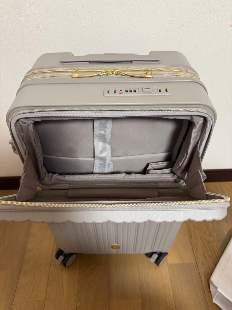 【専用】2025年11月最新モデルBIBIEST グレーべージュ キャリーケース