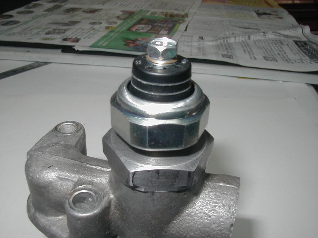 M*a様 Z1RZ2Z750FX■対策オイルプレッシャースイッチ+製作品ベース■