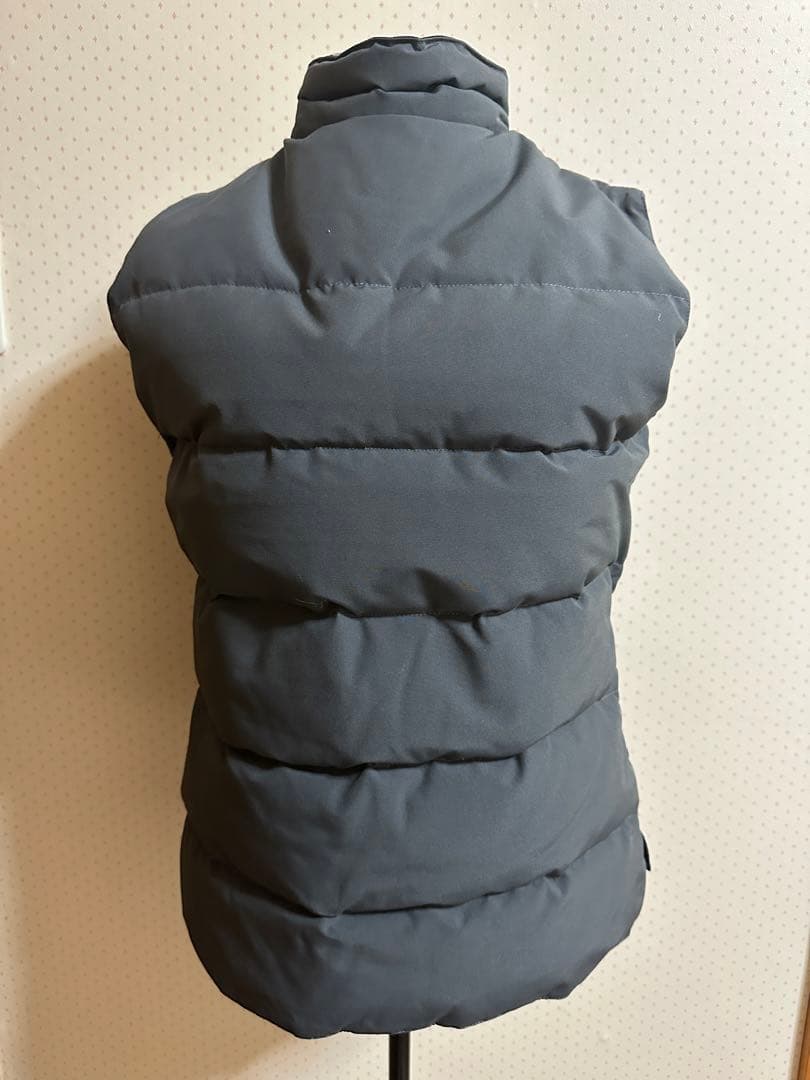 カナダグース　ダウンベスト　2832L 66 GRAPHITE