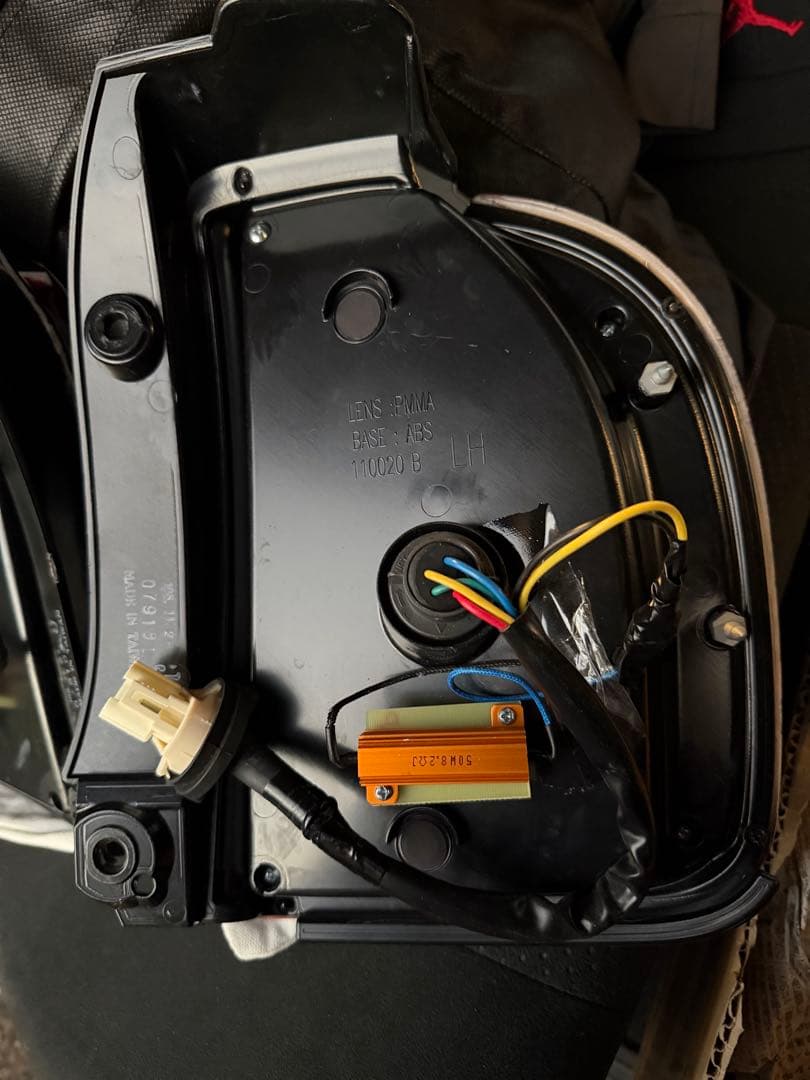 アルトラパン he22s 社外テールランプ