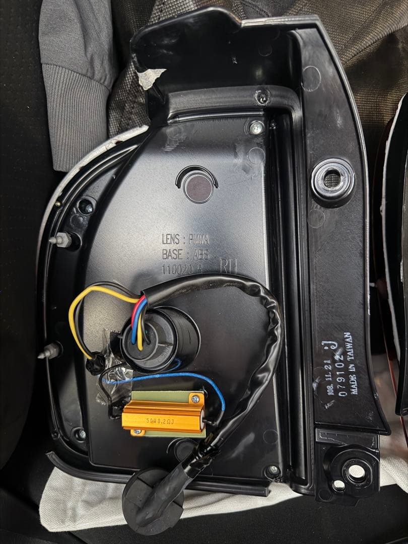 アルトラパン he22s 社外テールランプ