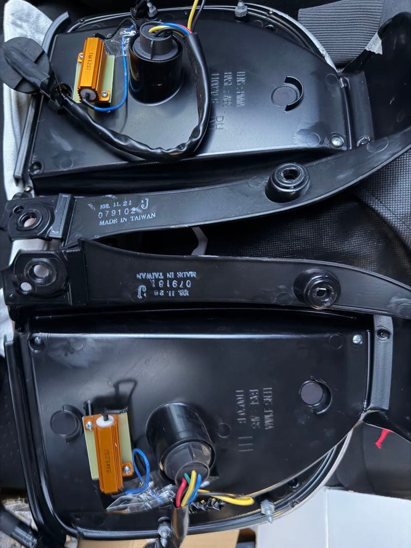 アルトラパン he22s 社外テールランプ