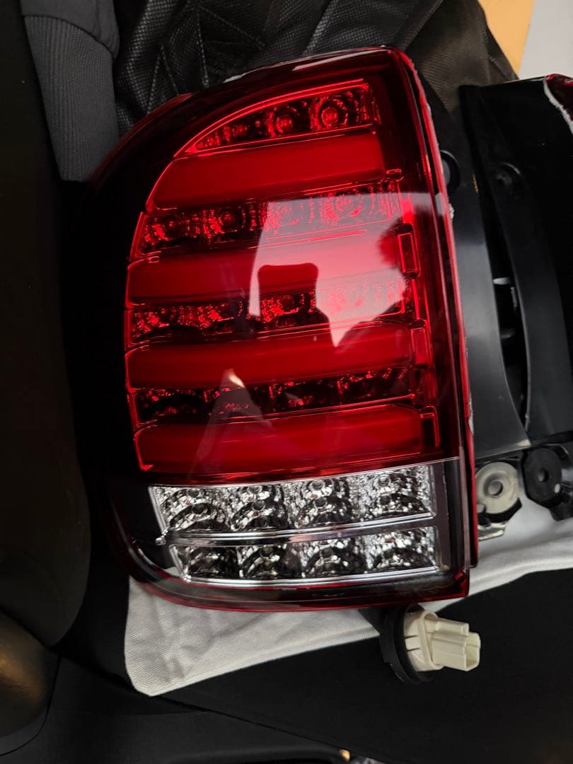 アルトラパン he22s 社外テールランプ