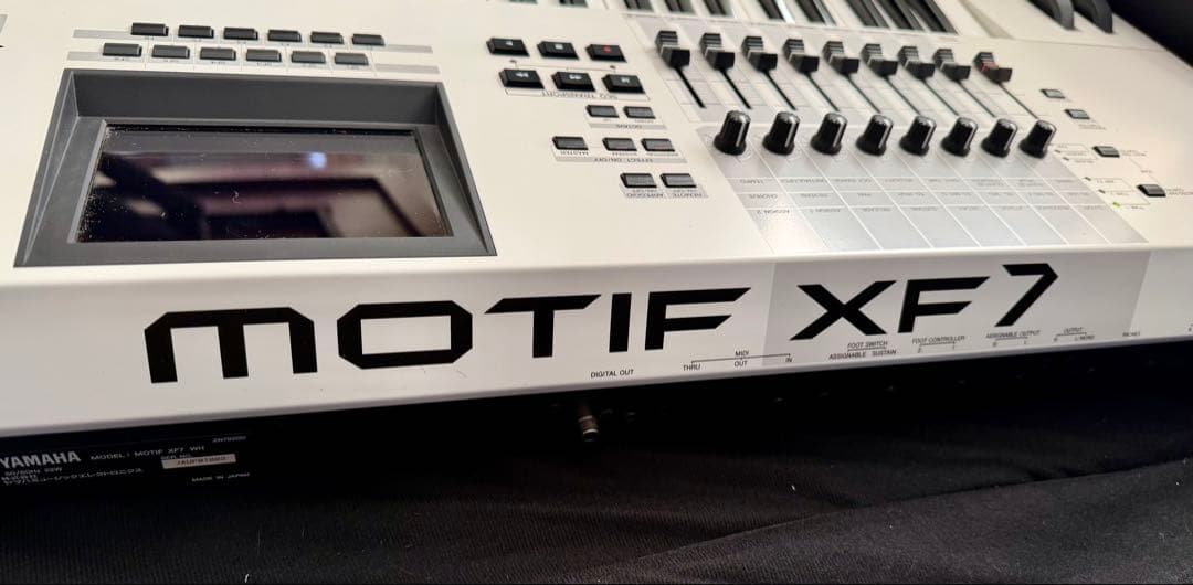 Yamaha MOTIF XF7 76鍵盤シンセサイザー WHITE