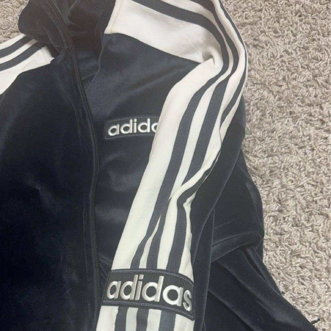 【新品未使用】adidas W ADIBREAK VELOUR TTブラックM
