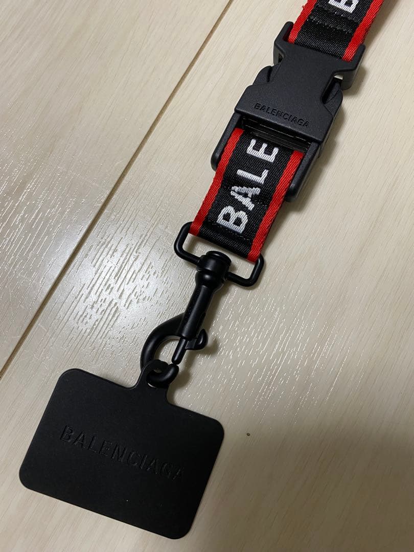 BALENCIAGA PHONE HOLDER ロゴネックストラップ