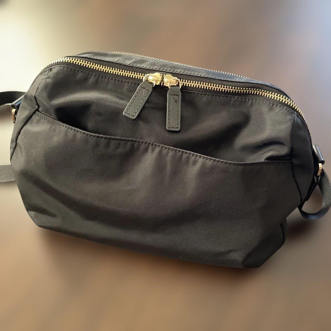 アニエスベー ナイロンショルダーバッグ FT-03A-05