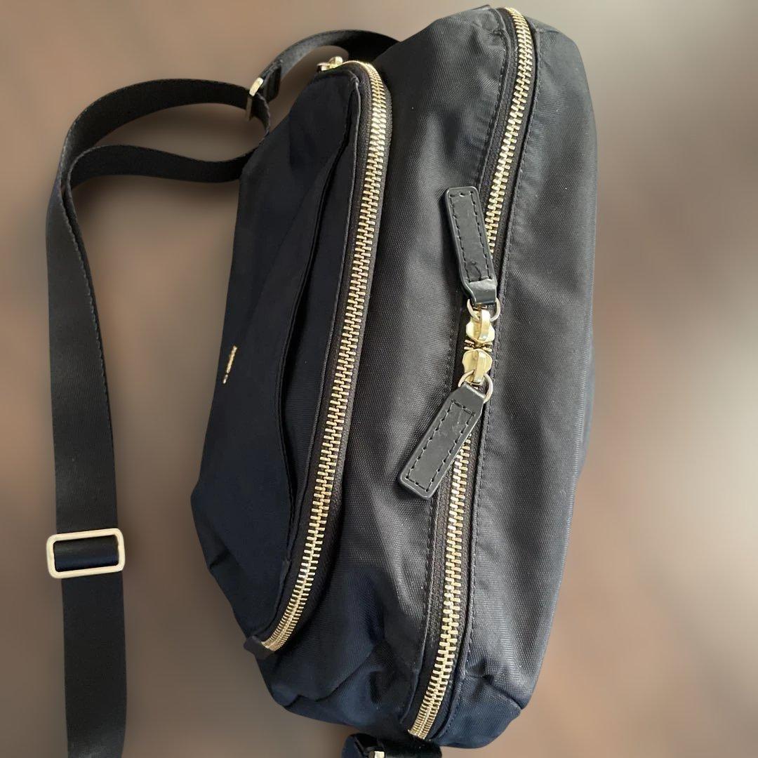 アニエスベー ナイロンショルダーバッグ FT-03A-05