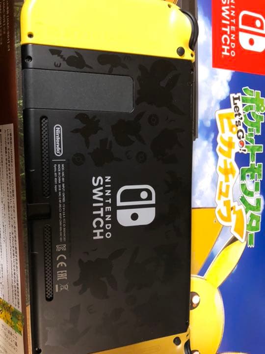 【希少】ポケットモンスターLet’s Go ピカチュウ(任天堂Switch本体)