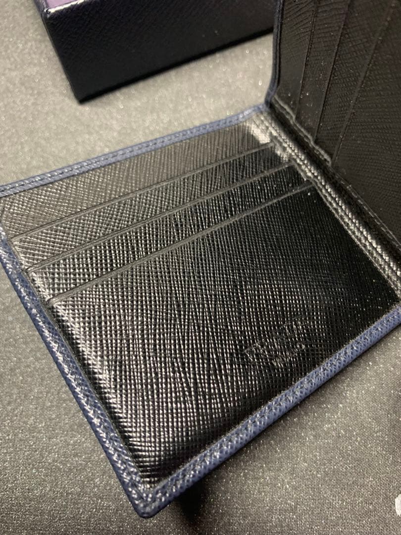 PRADA ネイビー レザー マネークリップ