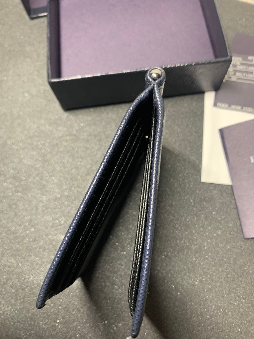 PRADA ネイビー レザー マネークリップ