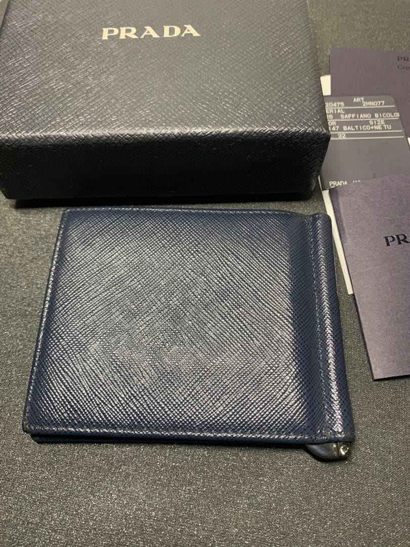 PRADA ネイビー レザー マネークリップ