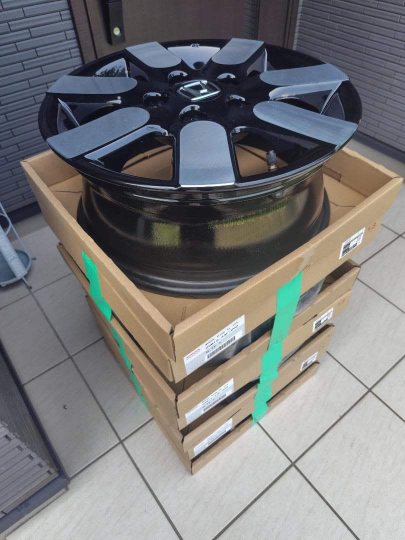 ①新型フリード　純正ホイール　新車外し