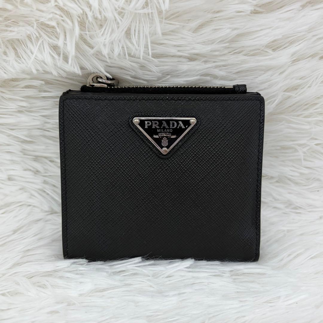 極美品✨プラダ　二つ折り　財布 三角ロゴ　サフィアーノ　レザー　ブラック