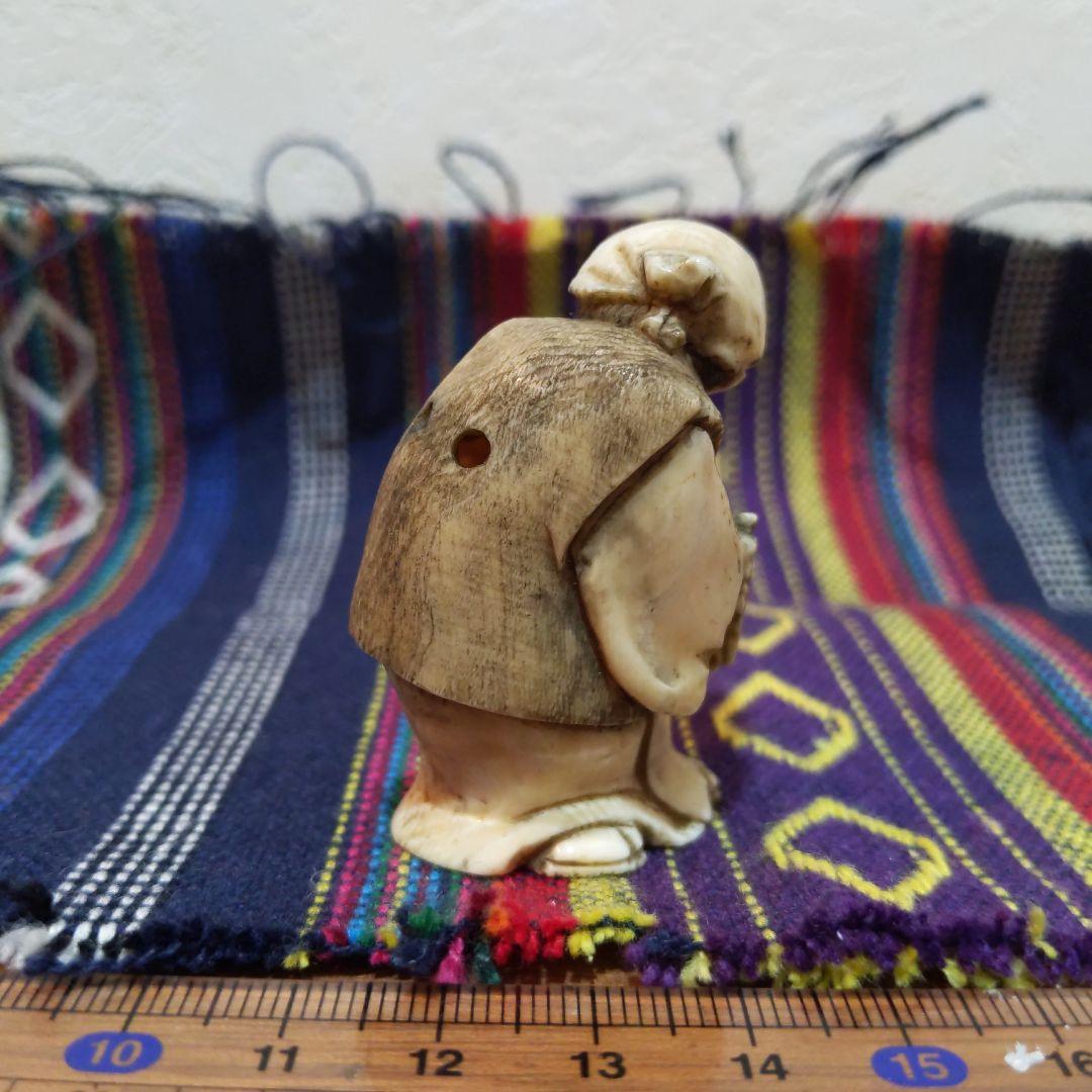 時代提げ物 人物根付 天然素材【翁】高さ約5cm 横幅約3.5cm 重さ約33ｇ