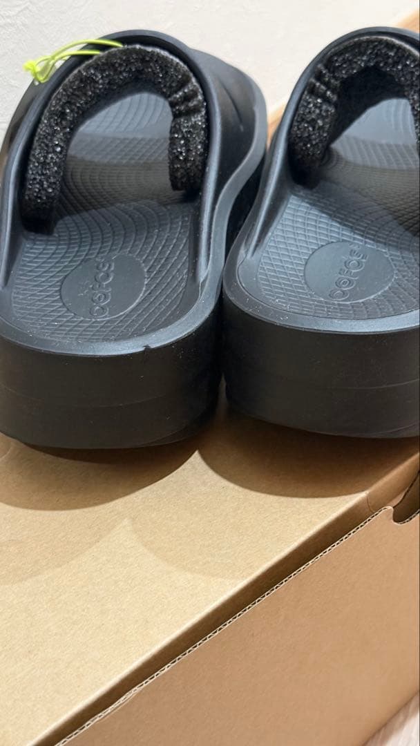 ウーフォス OOFOS OOmega 正規品 27cm