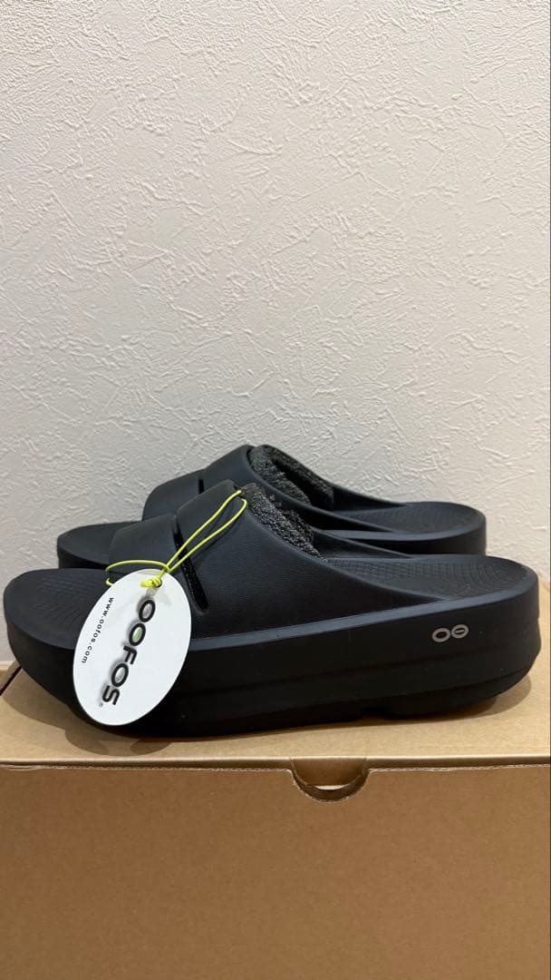 ウーフォス OOFOS OOmega 正規品 27cm