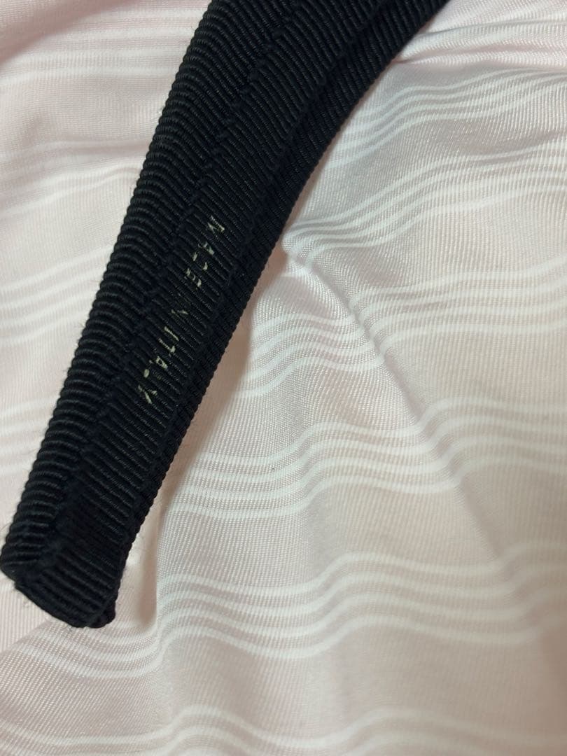 美品　フェラガモ　カチューシャ　ビジュ