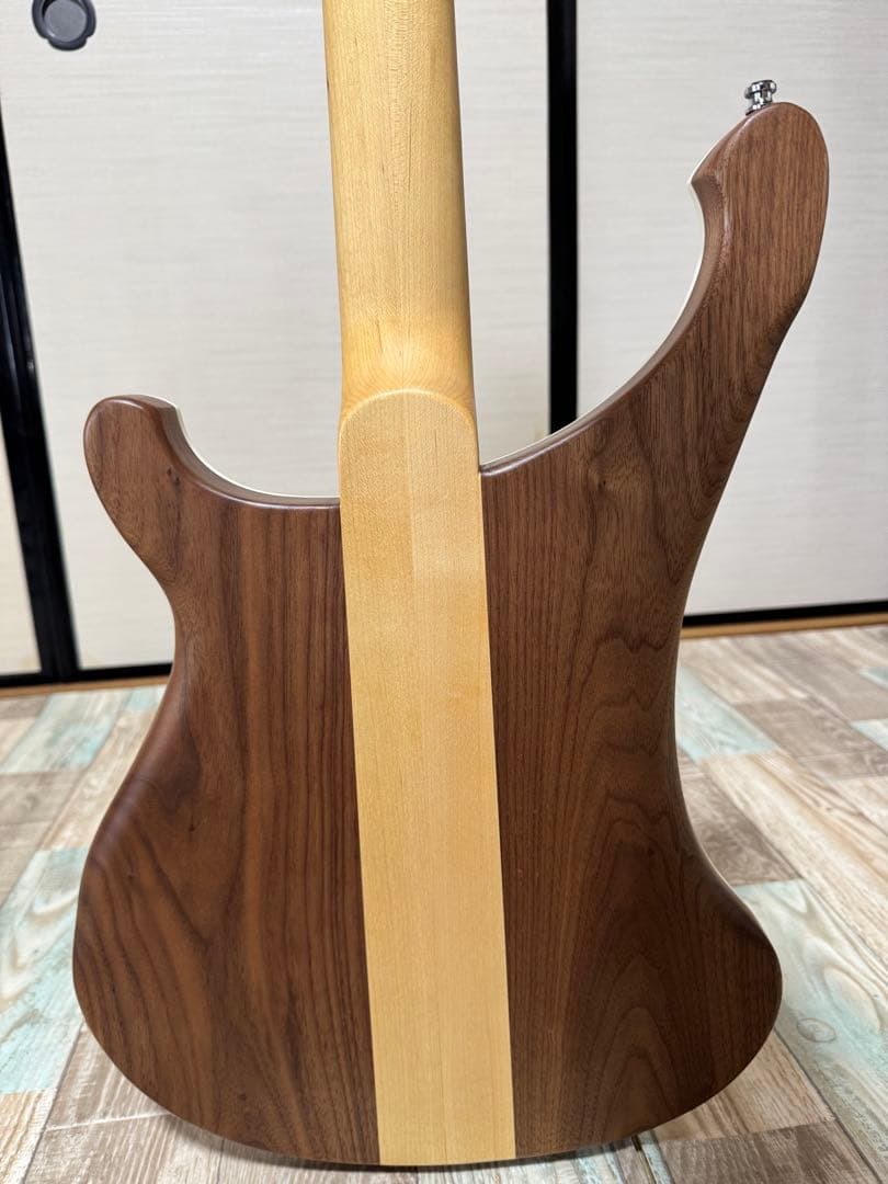 【今日だけ1万割引】Rickenbacker 4003 walnut 早い物勝ち