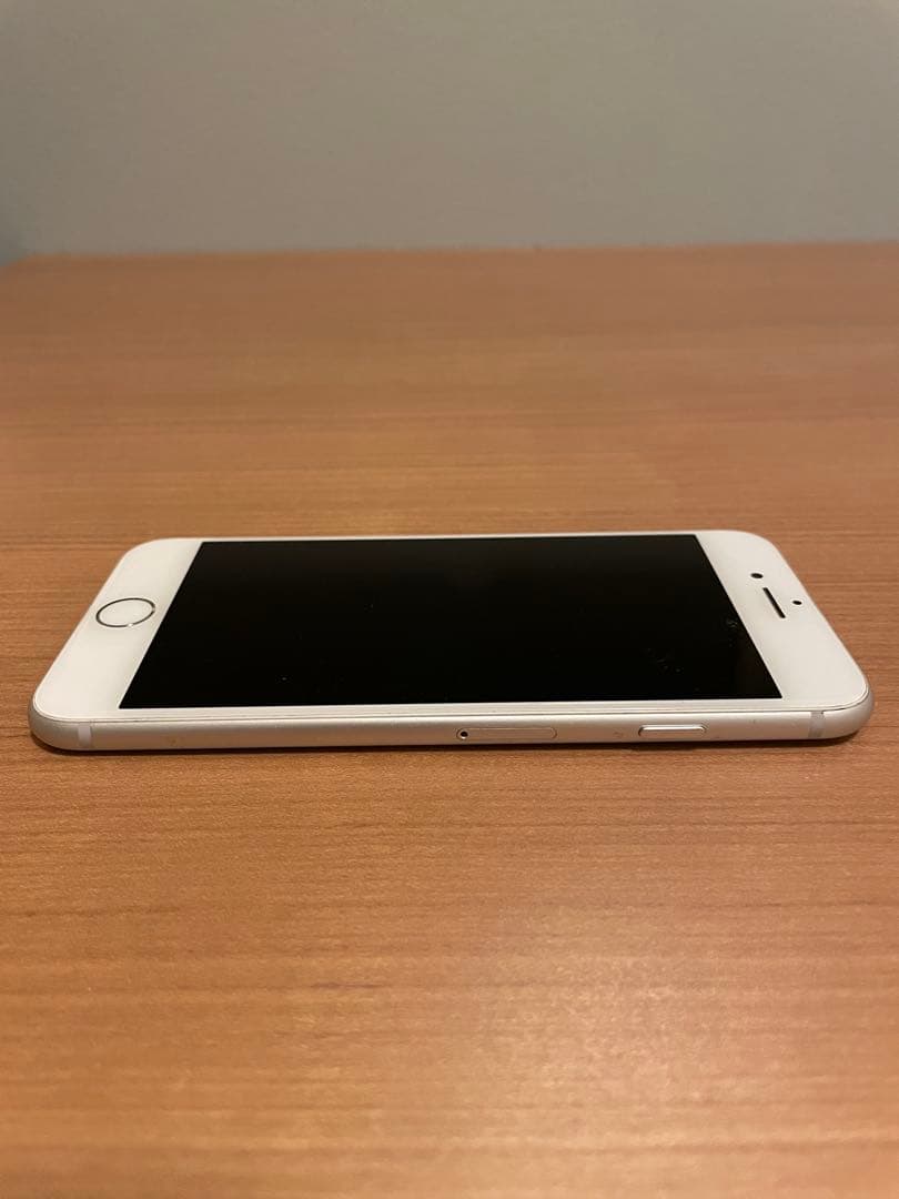 iPhone8シルバー64GBバッテリー76%